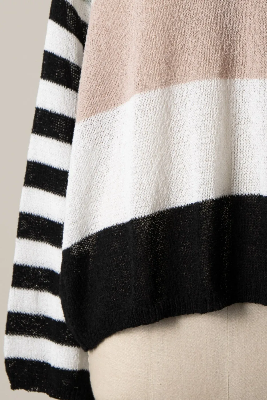 COLOR BLOCK LIGHTWEIGHT KNIT SWEATER 1 PACK