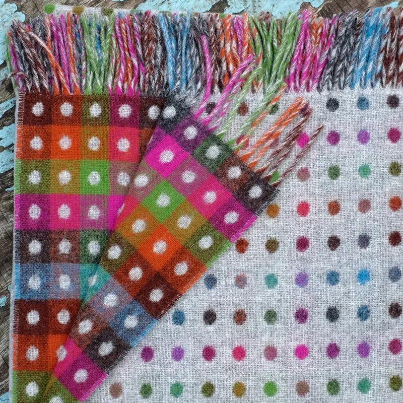 Merino Wool Blankets with multicoloured dots in Grey