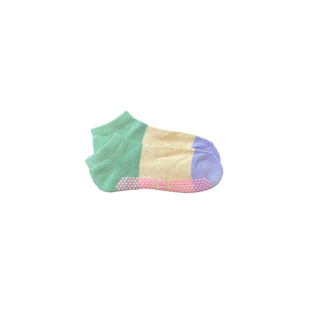 Neapolitan Ankle Grippy Socks