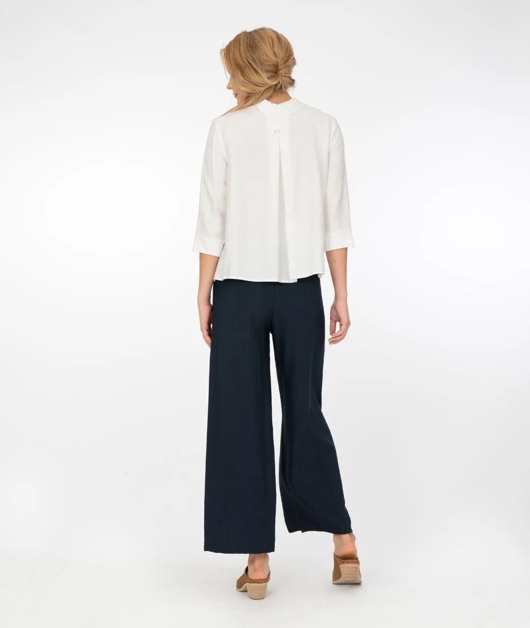Niche - Rayon - Twinbutton Top - Moss