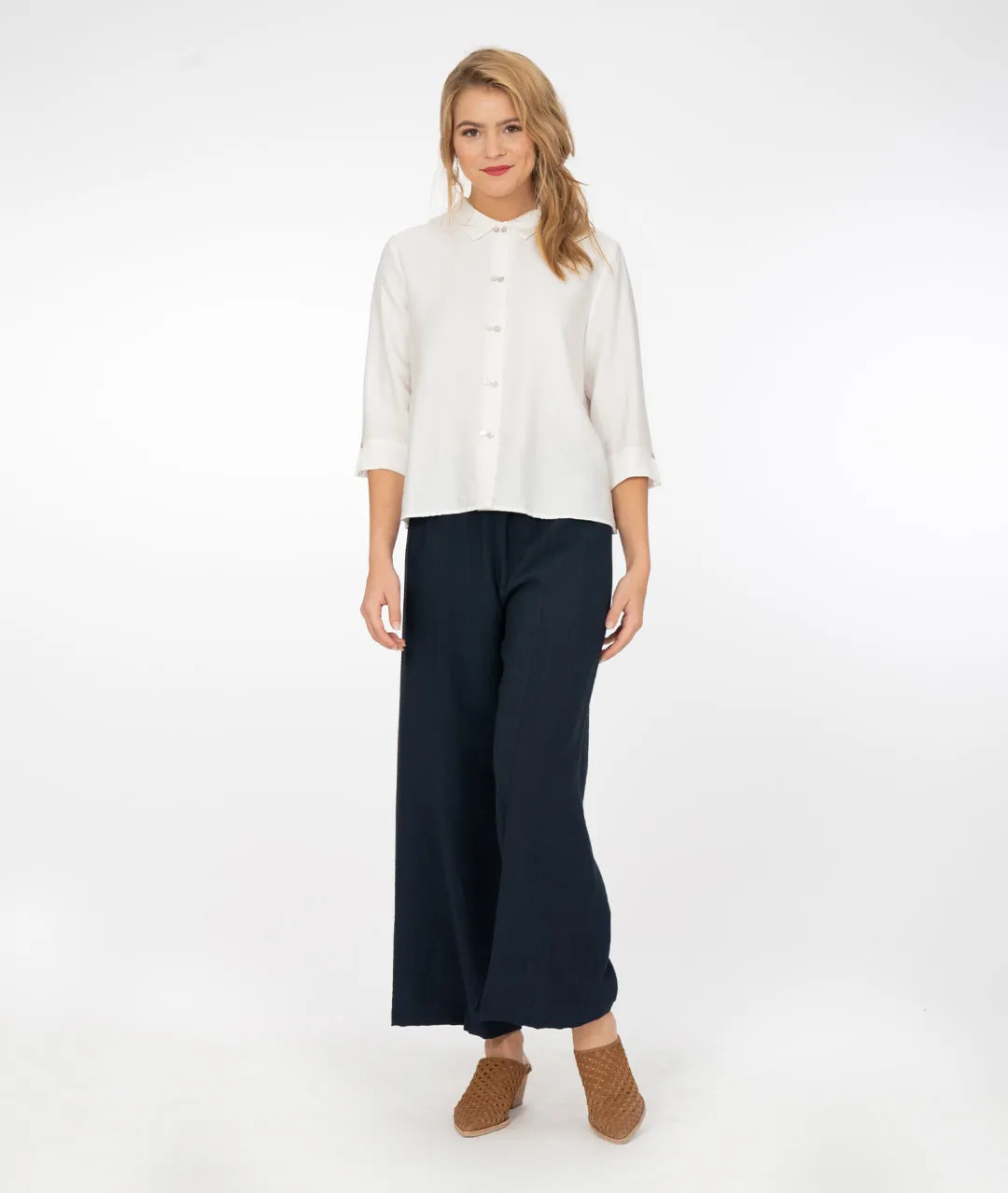 Niche - Rayon - Twinbutton Top - Moss